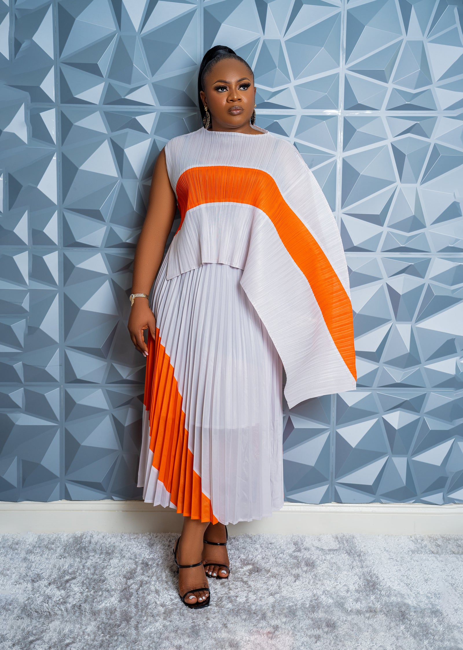Swirl Elegance ( OFF WHITE/ORANGE)