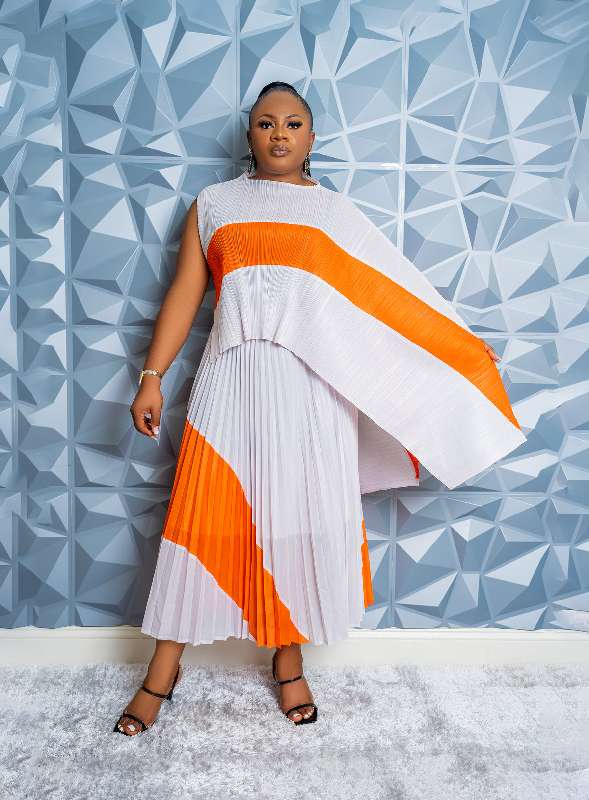 Swirl Elegance ( OFF WHITE/ORANGE)