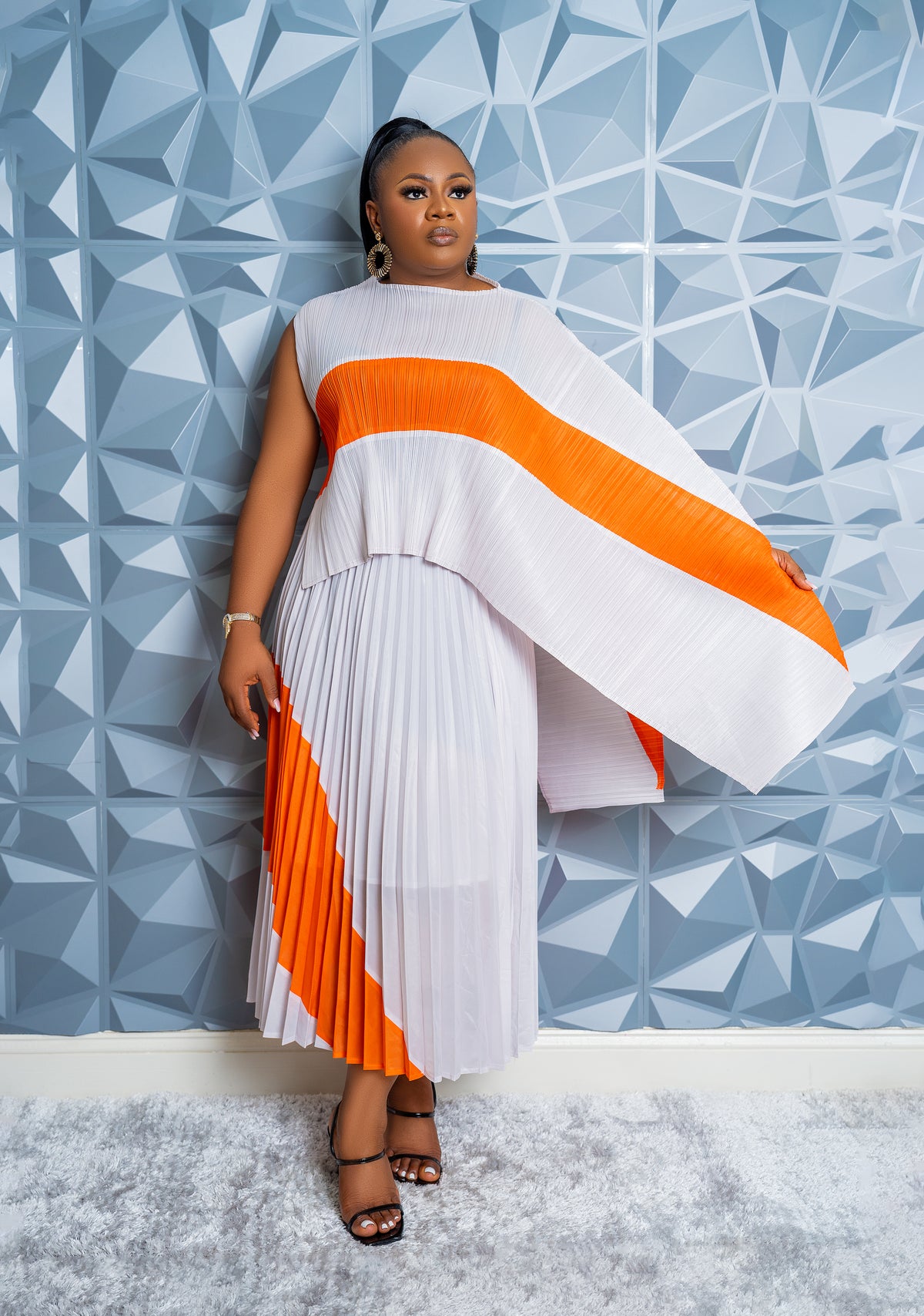 Swirl Elegance ( OFF WHITE/ORANGE)